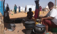 قصة هروب لاجئين ماليين من الحرب إلى جحيم المخيمات على حدود موريتانيا 