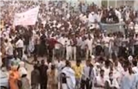 شباب ونساء منسقية المعارضة المقاطعة للحوار يتظاهرون في نواكشوط 