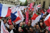 هولاند يتعهد في خطابه الاول بالاهتمام بالشباب والعدالة للجميع 