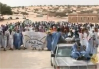 مسيرة مطالبة بتعبيد الطريق في موريتانيا — فيديو 