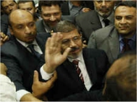 مصر.. سخط ممزوج بالسخرية على أداء مرسي 