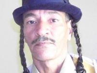 (إيبا ) تتجول في شوارع نواكشوط لتلتقي حاخام موريتانيا 