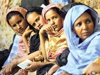 نساء موريتانيا يشكين من العنوسة ويطلقن مبادرة 'نريد زوجا' 