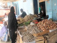 رمضان في موريتانيا… تدين عام وانشغال بصداع الشاي الأخضر الميسورون يسرفون في (…) 