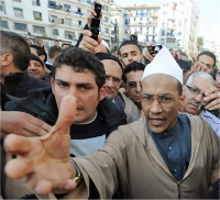 الجزائر : جبهة الإنقاذ الإسلامية المحظورة تدعو إلى مقاطعة الانتخابات 