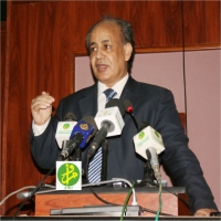 الوزير الأول يرد على سؤال شفهي لنائب مقاطعة ألاك حول برنامج أمل 2012 