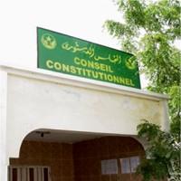 معركة سياسية عنوانها الدستور تلوح في موريتانيا 