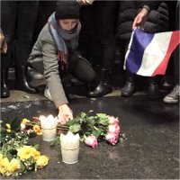 هجمات باريس: مقتل 127على الأٌقل و"8 متطرفين في تفجيرات انتحارية" وإطلاق نار (…) 