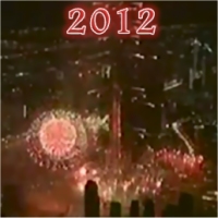 دبي تحتفل بالعام الجديد 2012 بعرض مبهر للألعاب النارية من برج خليفة — فيديو 