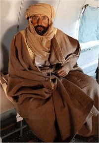 سيف الاسلام القذافي ينفي الاتصال بالمحكمة الجنائية الدولية في لاهاي — صور 